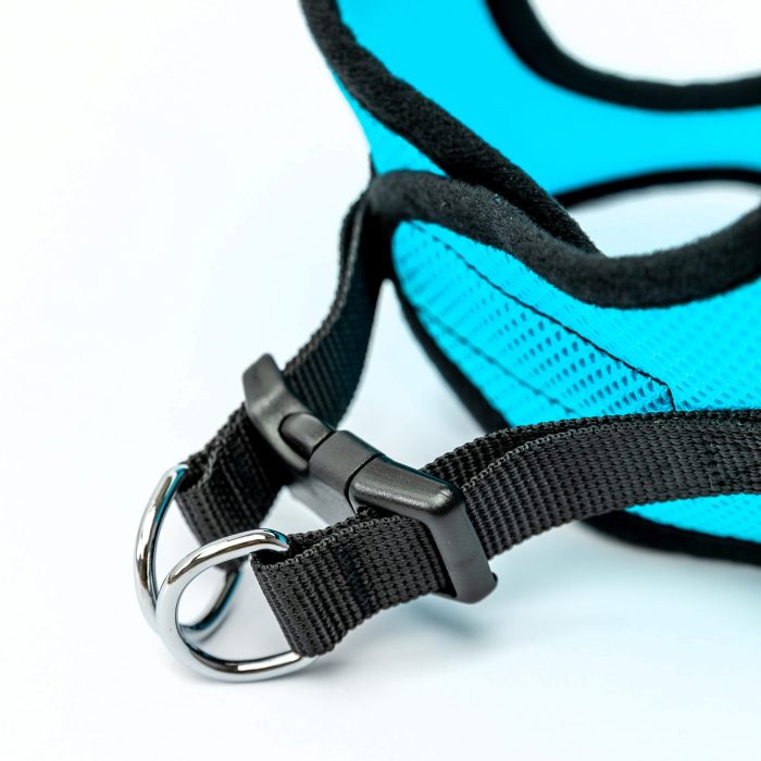 aqua mesh step-in dog harness detail